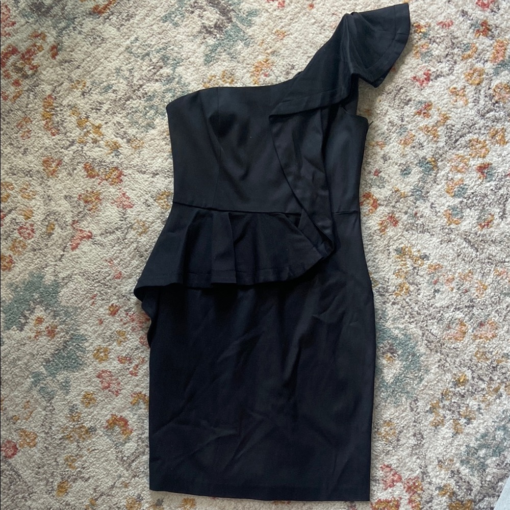 Maggy London Black One-Shoulder Peplum LBD